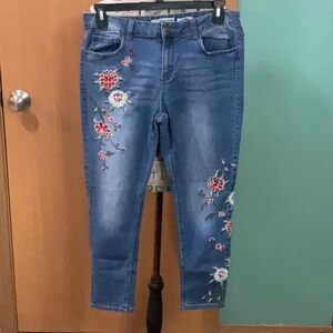 Blue Ankle Cropped Jeans with Floral Embroidery